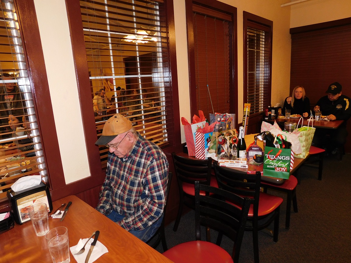 Family Dinner - December 2018 — photograph 18