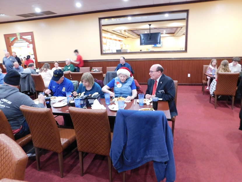 Family Dinner - December 2021 — photograph 2