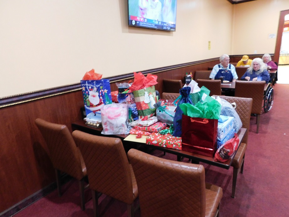 Family Dinner - December 2022 — photograph 4